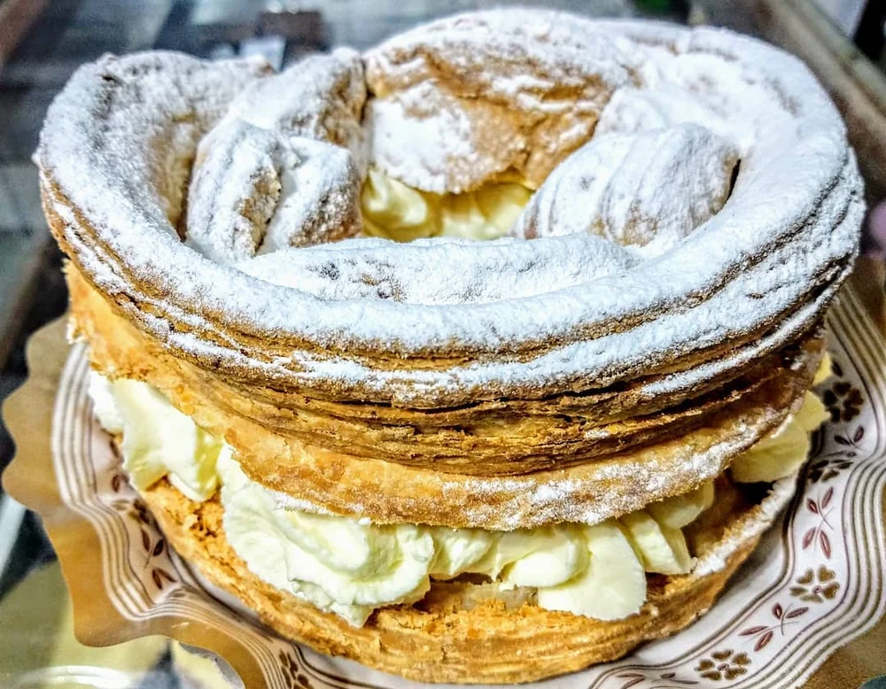 Rosca con capas de crema